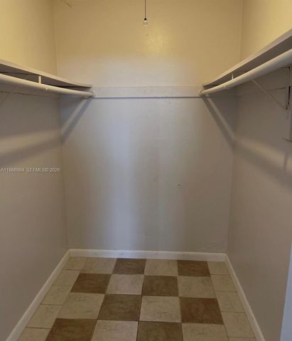 1251 NE 108th St 408, Miami, FL 33161