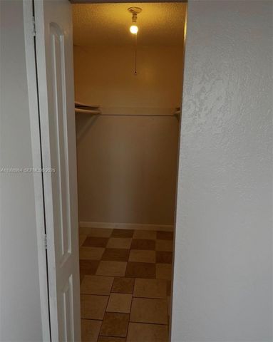 1251 NE 108th St 408, Miami, FL 33161