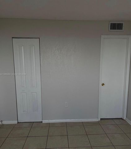 1251 NE 108th St 408, Miami, FL 33161