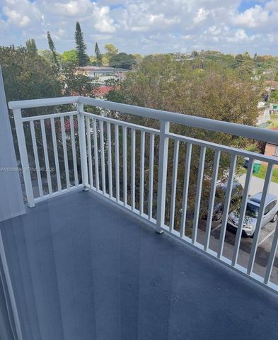 1251 NE 108th St 408, Miami, FL 33161