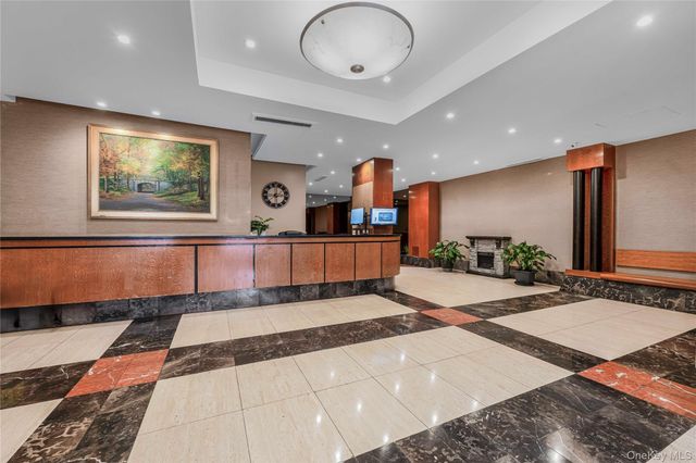 118-17 Union 15J, Forest Hills, NY 11375