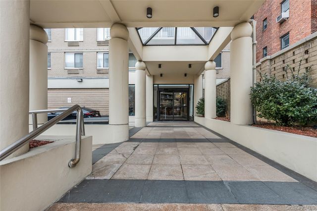 118-17 Union 15J, Forest Hills, NY 11375