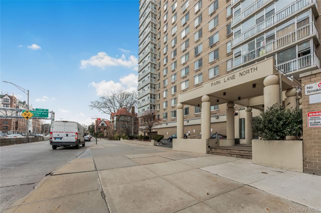 118-17 Union 15J, Forest Hills, NY 11375