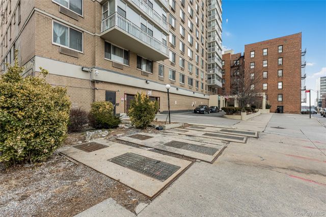 118-17 Union 15J, Forest Hills, NY 11375