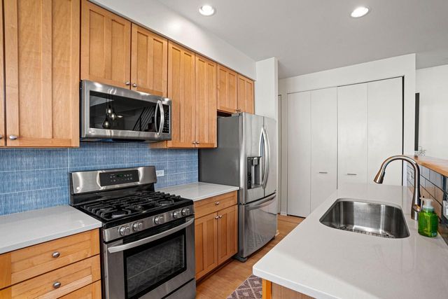 1924 N Booth STREET, Milwaukee, WI 53212