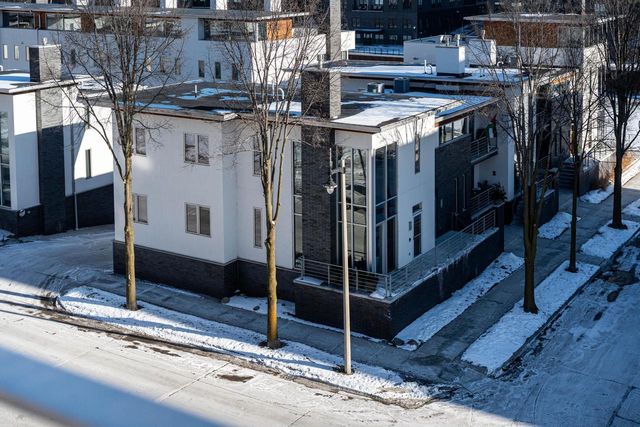 1924 N Booth STREET, Milwaukee, WI 53212