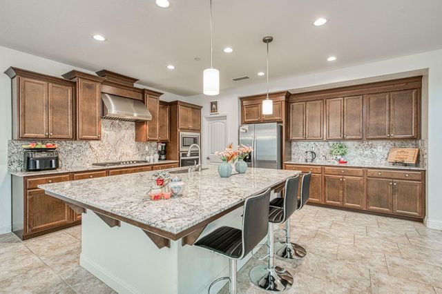 4368 N Casey Avenue, Fresno, CA 93723