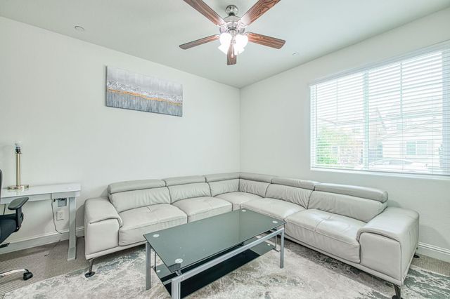 4368 N Casey Avenue, Fresno, CA 93723
