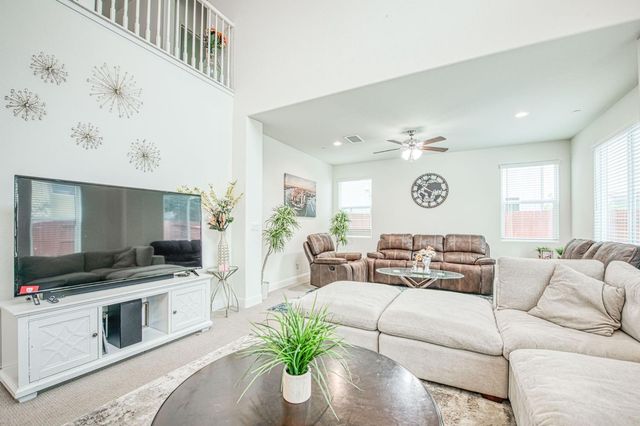 4368 N Casey Avenue, Fresno, CA 93723