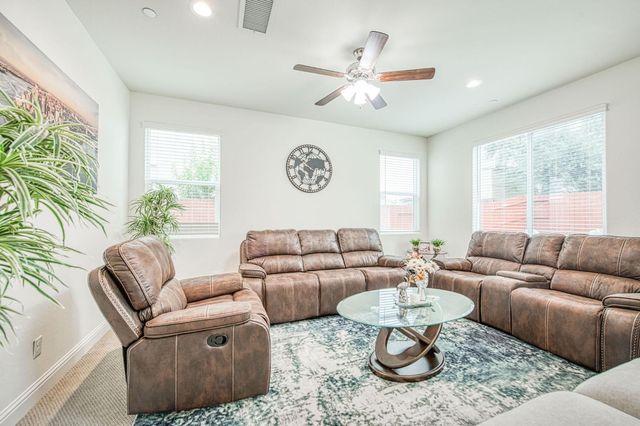 4368 N Casey Avenue, Fresno, CA 93723