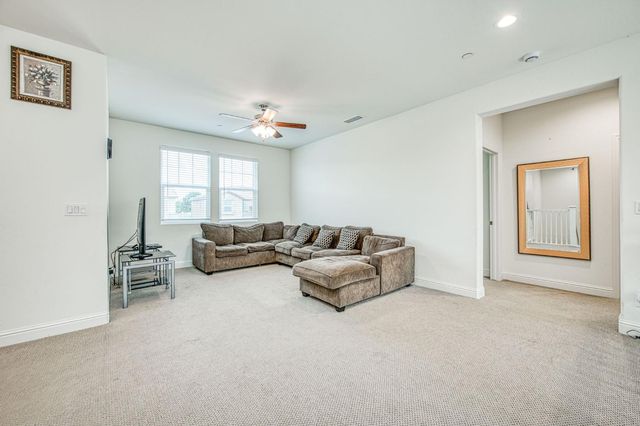 4368 N Casey Avenue, Fresno, CA 93723