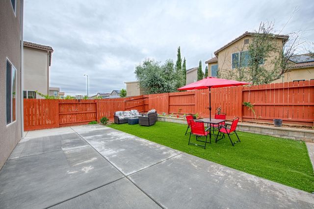 4368 N Casey Avenue, Fresno, CA 93723