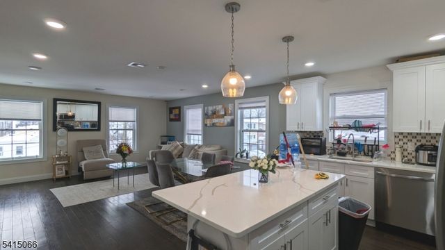 7 Maple St, Bloomfield Twp., NJ 07003