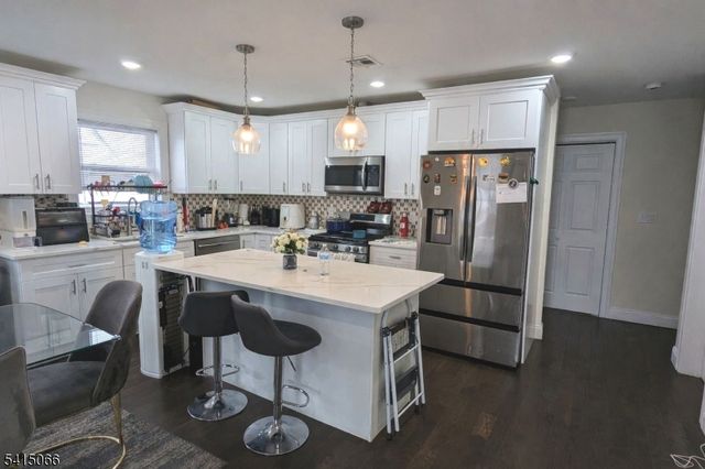 7 Maple St, Bloomfield Twp., NJ 07003