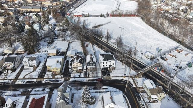 7 Maple St, Bloomfield Twp., NJ 07003