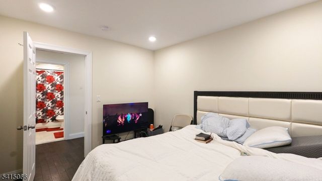 7 Maple St, Bloomfield Twp., NJ 07003