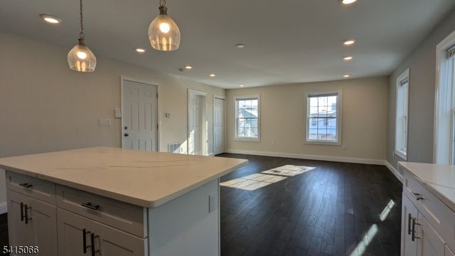 7 Maple St, Bloomfield Twp., NJ 07003