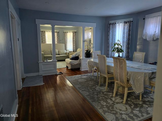 231 Division Street, Schenectady, NY 12304