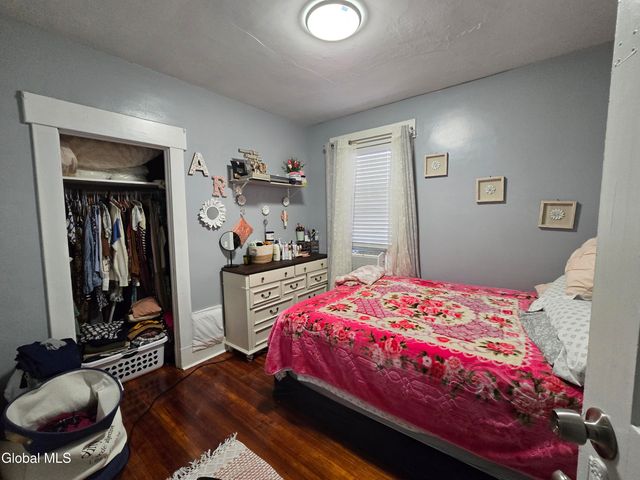 231 Division Street, Schenectady, NY 12304