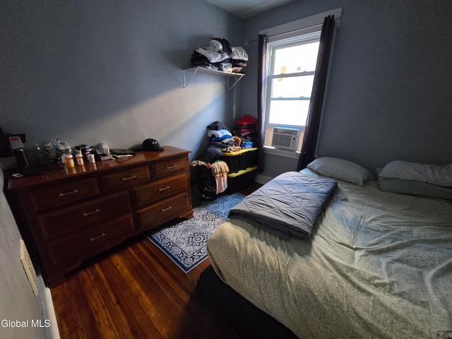 231 Division Street, Schenectady, NY 12304