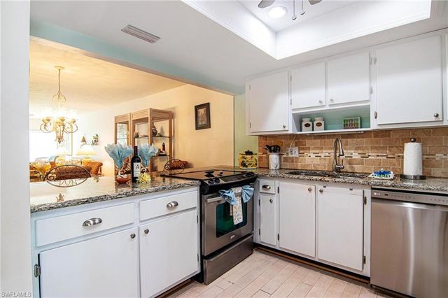 6725 Winkler RD # 203C, Fort Myers, FL 33919