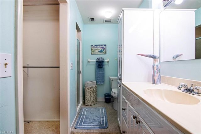 6725 Winkler RD # 203C, Fort Myers, FL 33919