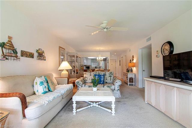 6725 Winkler RD # 203C, Fort Myers, FL 33919