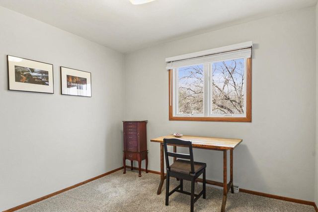 637 Cresthaven Drive, Cottage Grove, WI 53527