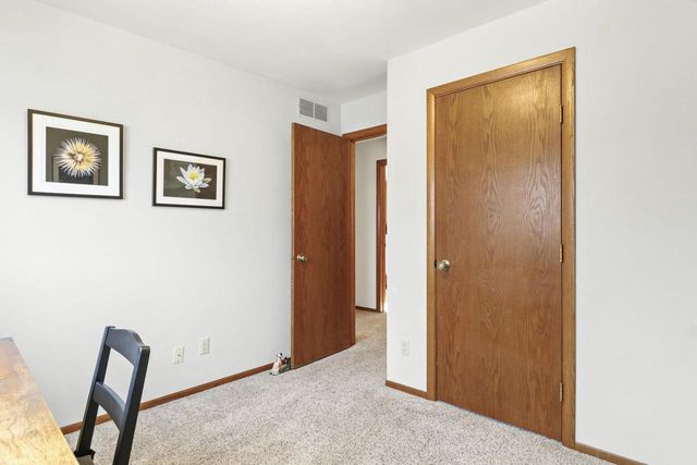 637 Cresthaven Drive, Cottage Grove, WI 53527