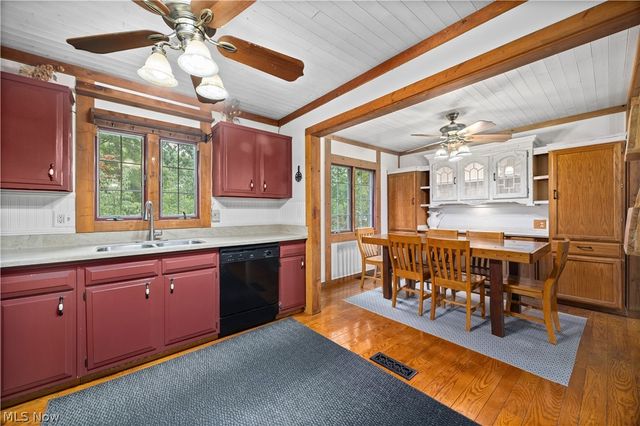 8567 Brentwood Drive, Olmsted Twp, OH 44138