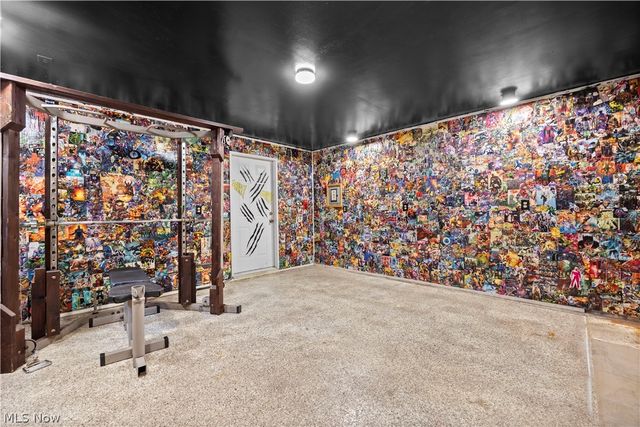 8567 Brentwood Drive, Olmsted Twp, OH 44138