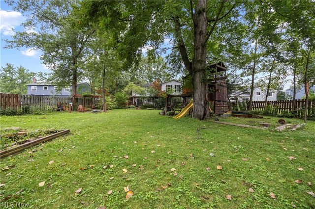 8567 Brentwood Drive, Olmsted Twp, OH 44138
