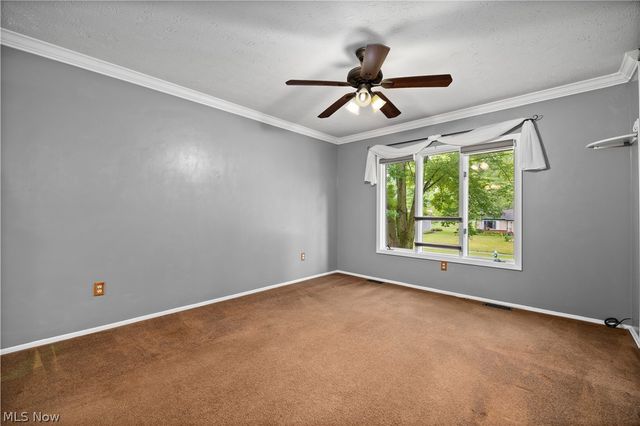 8567 Brentwood Drive, Olmsted Twp, OH 44138