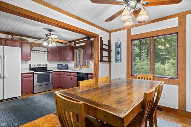 8567 Brentwood Drive, Olmsted Twp, OH 44138