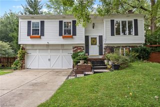 8567 Brentwood Drive, Olmsted Twp, OH 44138