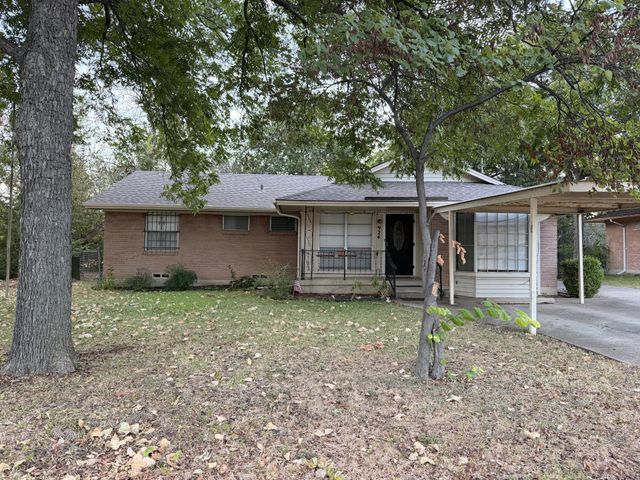 924 Monterey Drive, Denton, TX 76209