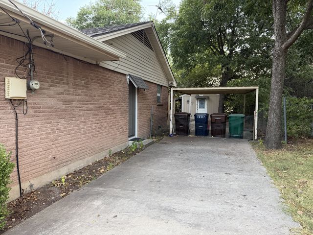 924 Monterey Drive, Denton, TX 76209
