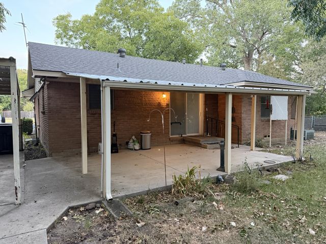 924 Monterey Drive, Denton, TX 76209