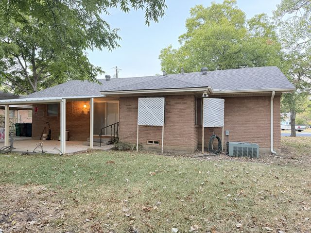 924 Monterey Drive, Denton, TX 76209
