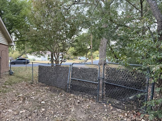 924 Monterey Drive, Denton, TX 76209