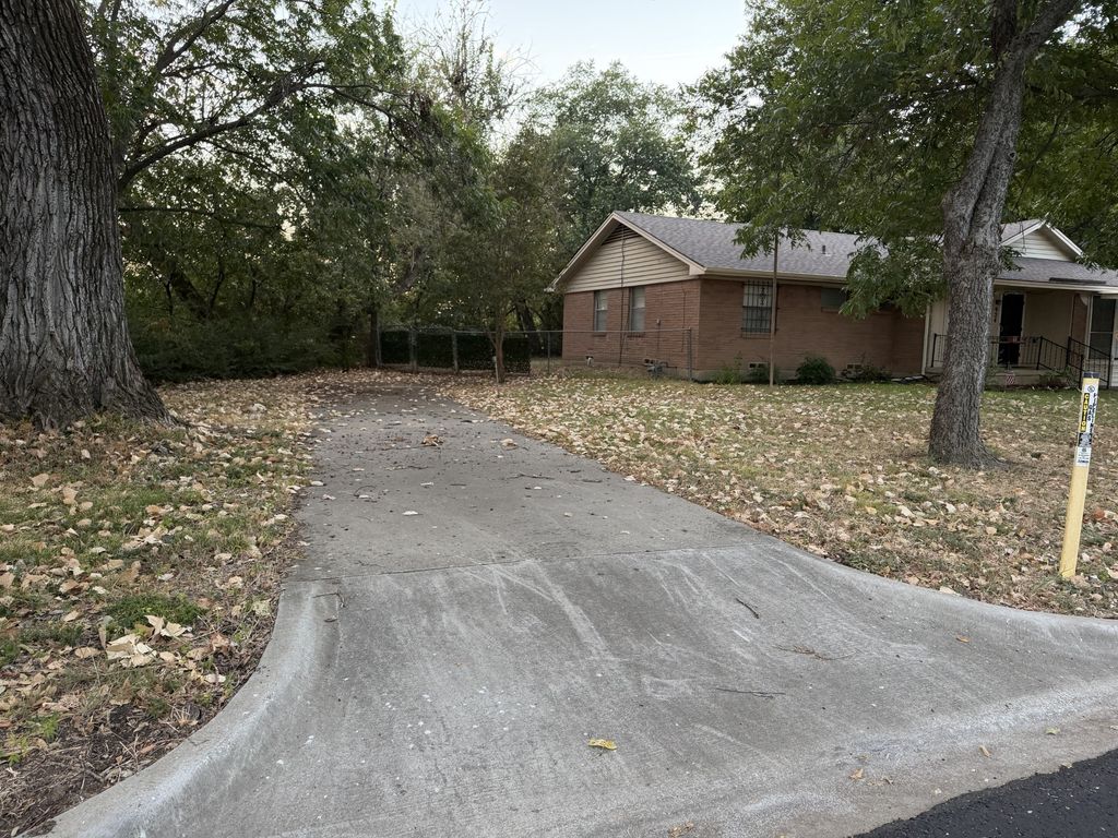 924 Monterey Drive, Denton, TX 76209 — photo 4