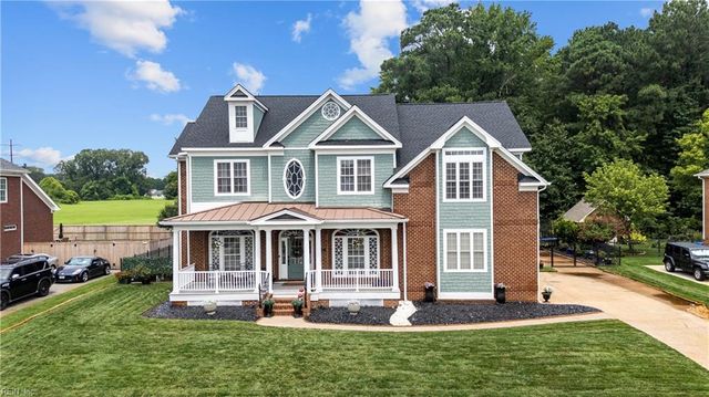 821 Redleafe CIR, Chesapeake, VA 23320