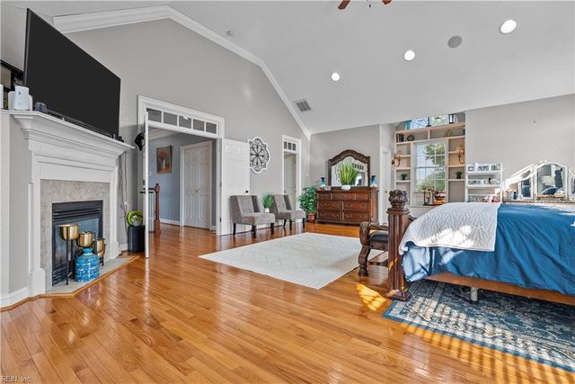 821 Redleafe CIR, Chesapeake, VA 23320