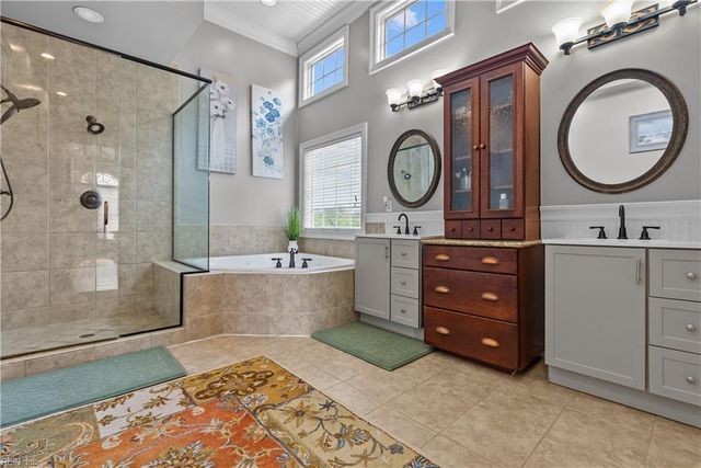 821 Redleafe CIR, Chesapeake, VA 23320