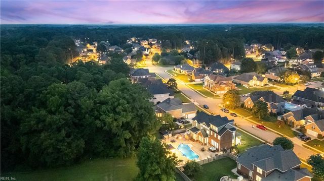 821 Redleafe CIR, Chesapeake, VA 23320