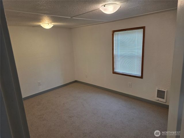 617 W H Street, Shelton, WA 98584