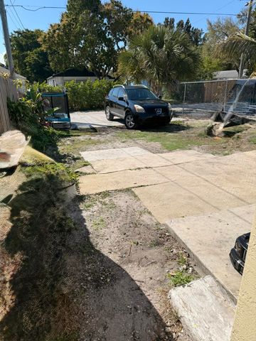 611 N F Street, Lake Worth Beach, FL 33460