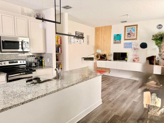 611 N F Street, Lake Worth Beach, FL 33460