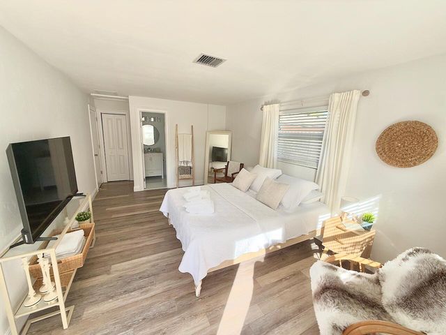 311 N Swinton Avenue, Delray Beach, FL 33444