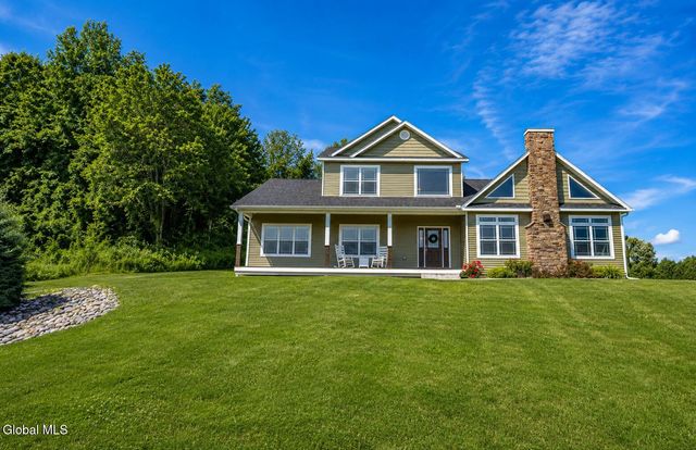 55 Kent Place, North Greenbush, NY 12198